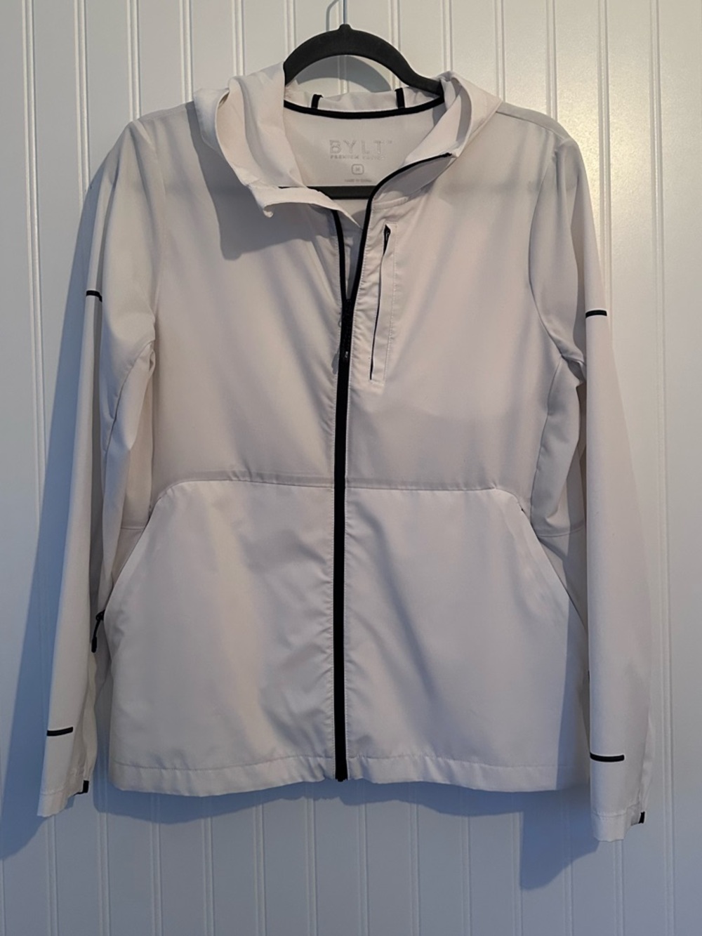 BYLT Premium Basics Women’s Flow Lightweight White Hooded Jacket Medium GUC - Picture 4 of 10